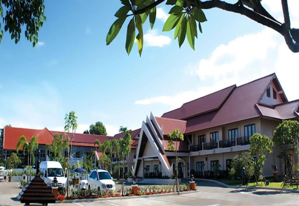 Daosavanh Resort & Spa Hotel Savannakhet Dış mekan fotoğraf
